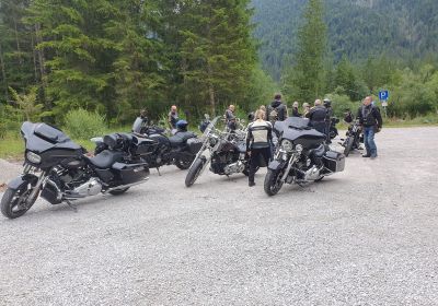 Ausfahrt zur Wildflusslandschaft Isartal